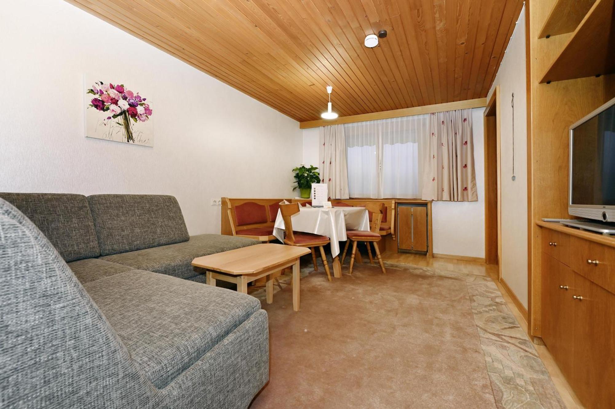 Gaestehaus Rundblick Schruns Exterior photo